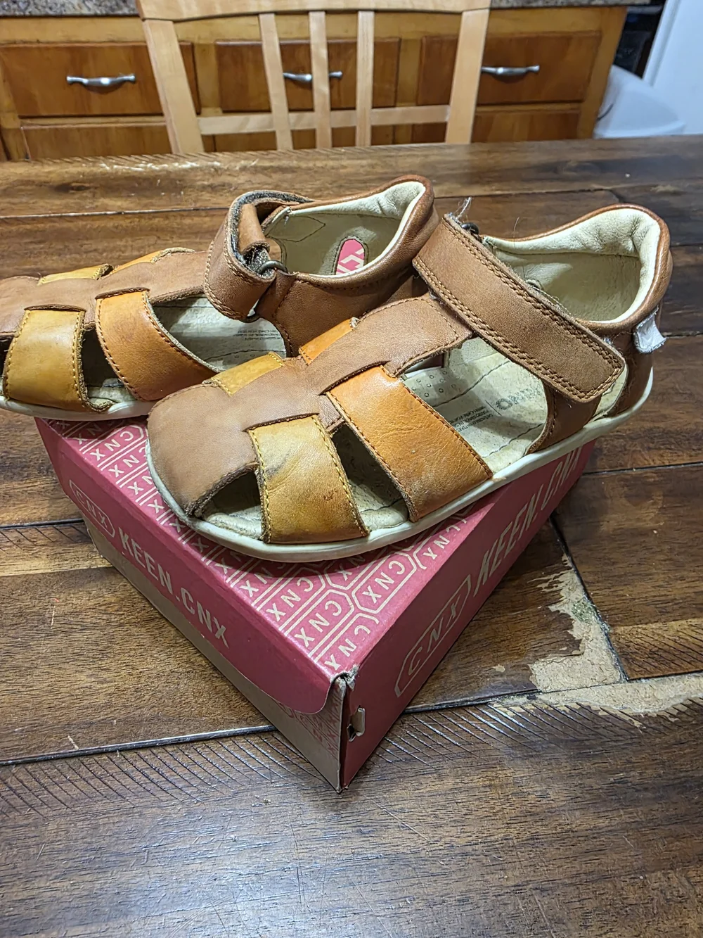 Naturino multicolored Brown leather fisherman sandal 10.5/27